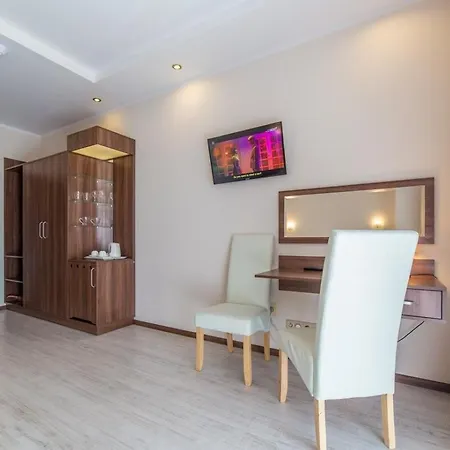 Korona 3* Rewal